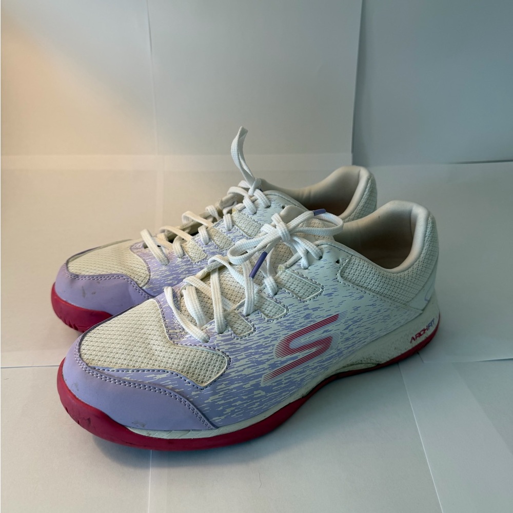 Skechers pickleball shoes size 9.5. Worn one time!